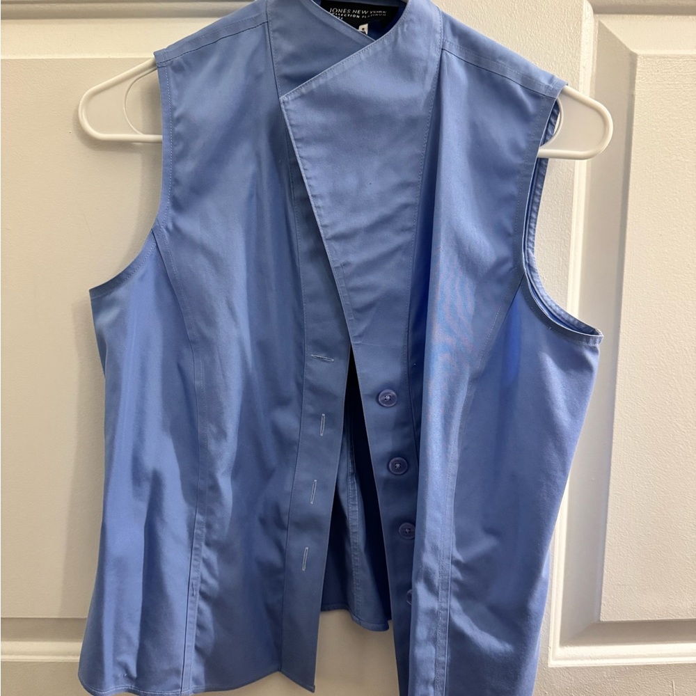 Periwinkle vest